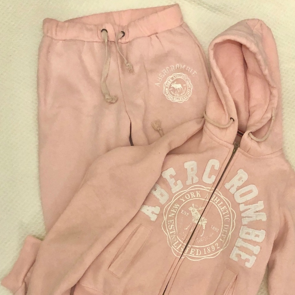Joggers and hoodie set